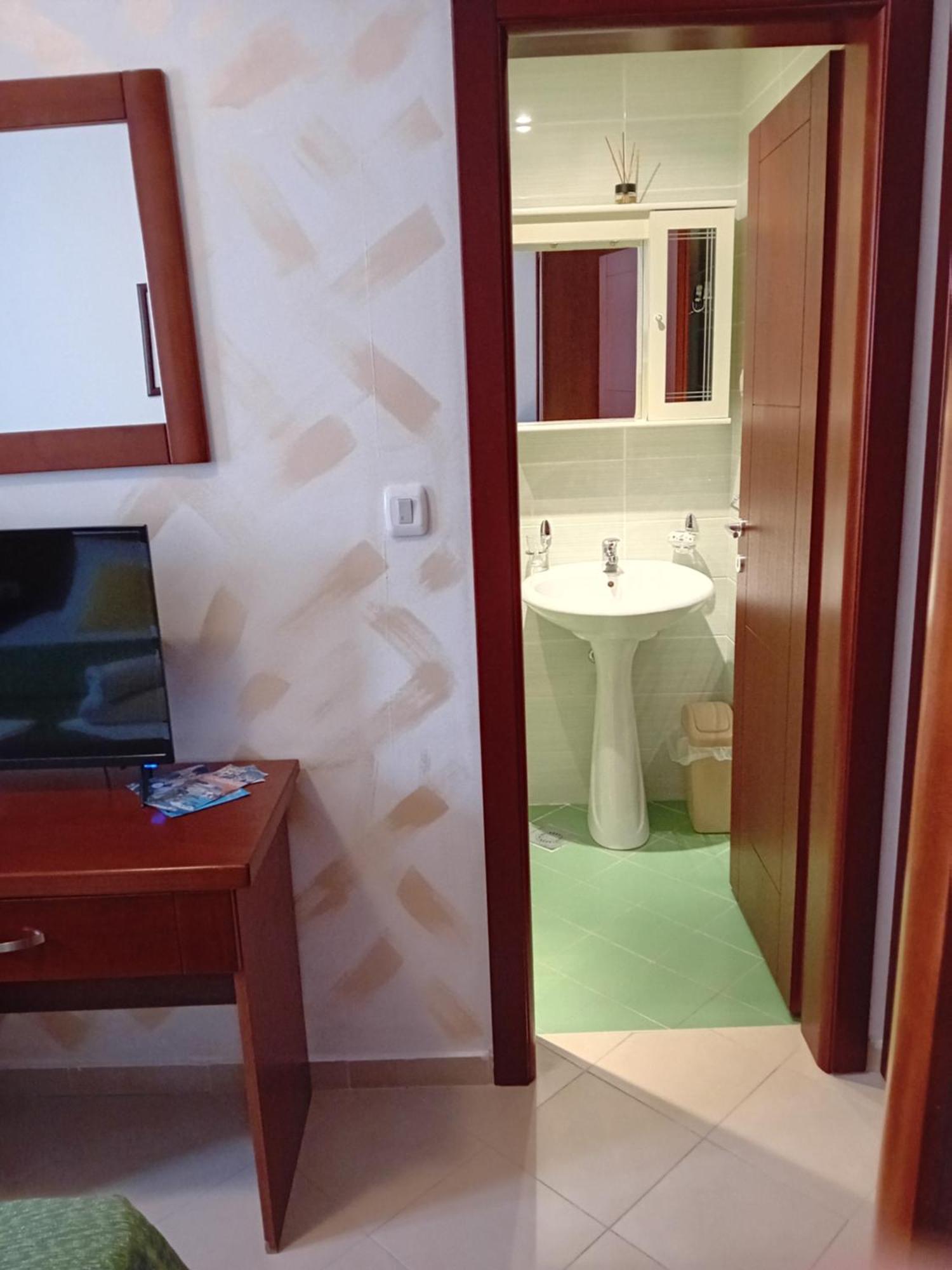 Apartments Krapina Lux Budva Buitenkant foto