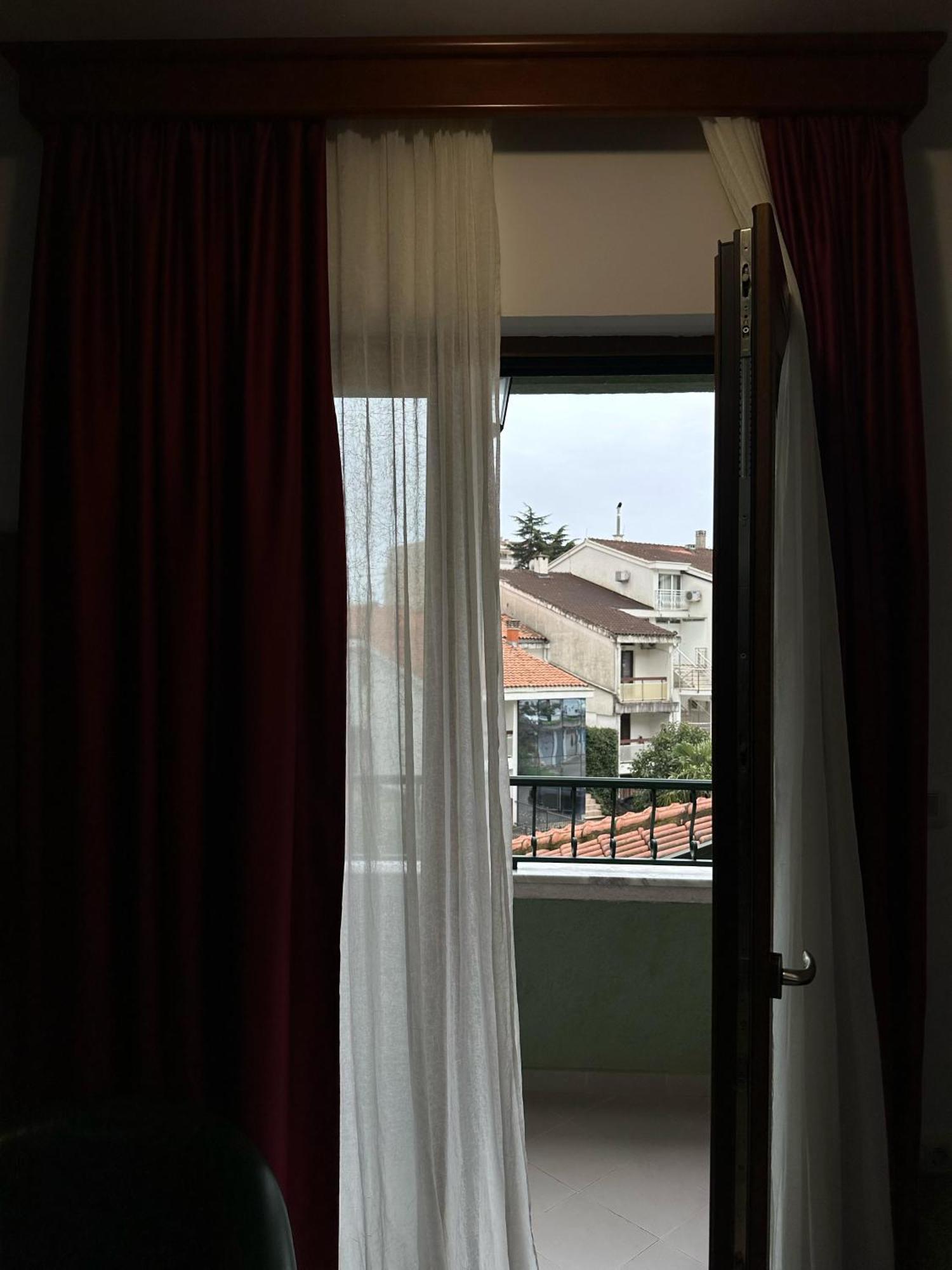 Apartments Krapina Lux Budva Buitenkant foto