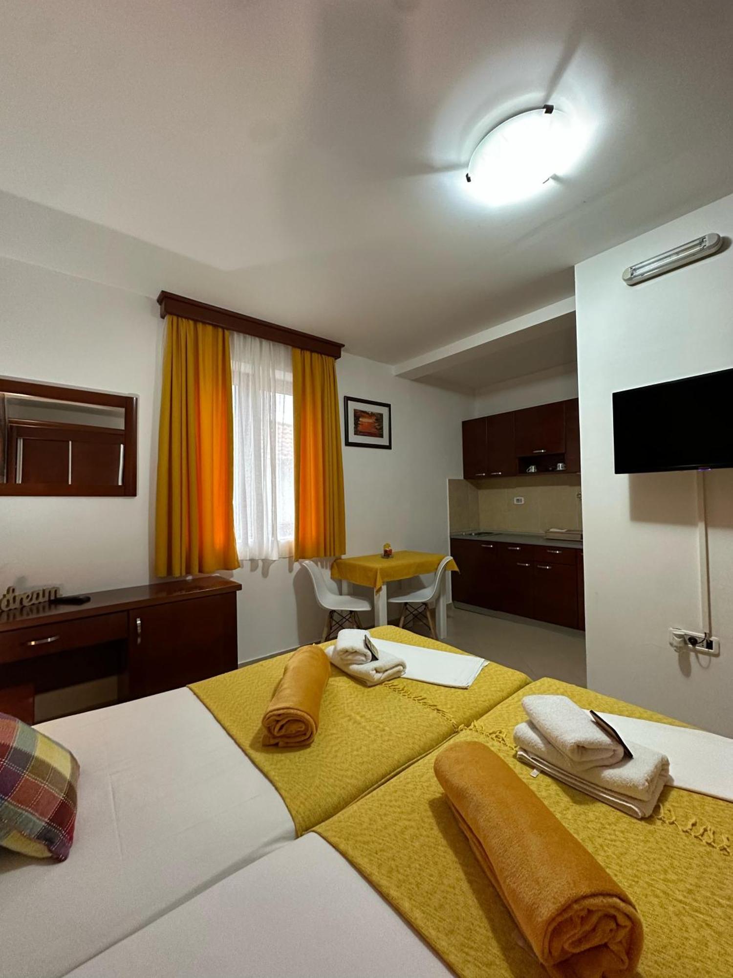 Apartments Krapina Lux Budva Buitenkant foto